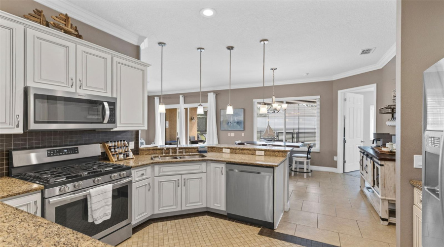 Kissimmee, Florida 34747, 5 Bedroom Bedrooms, ,3 Bathroombathrooms,Residential,For Sale,Plum Blossom,0,Mfro6445852