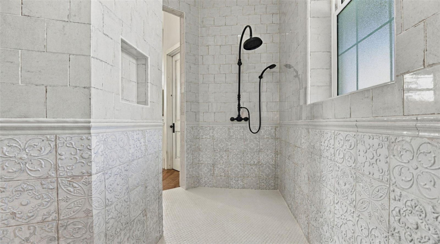 Walk-In Shower With 2 Entries With Multiple Shower Heads