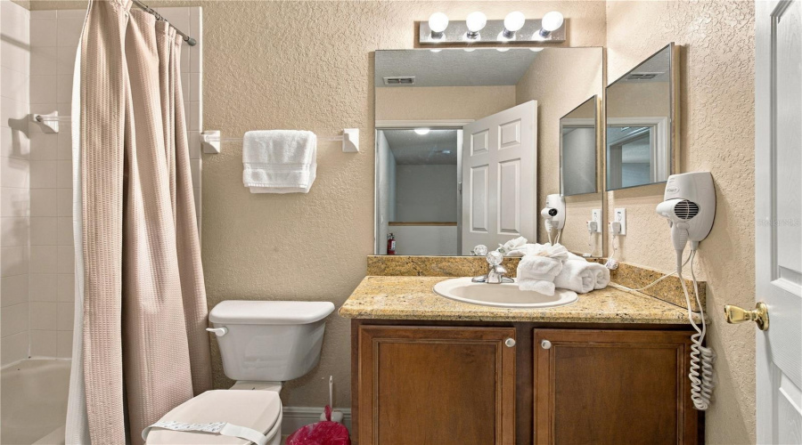 Davenport, Florida 33897, 4 Bedroom Bedrooms, ,3 Bathroombathrooms,Residential,For Sale,Calabria,0,Mfro6443476