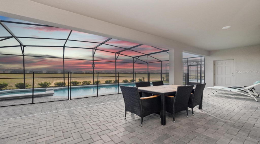 Davenport, Florida 33897, 10 Bedroom Bedrooms, ,8 Bathroombathrooms,Residential,For Sale,Lana,0,Mfro6446810