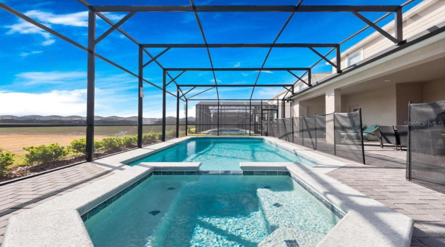 Davenport, Florida 33897, 10 Bedroom Bedrooms, ,8 Bathroombathrooms,Residential,For Sale,Lana,0,Mfro6446810