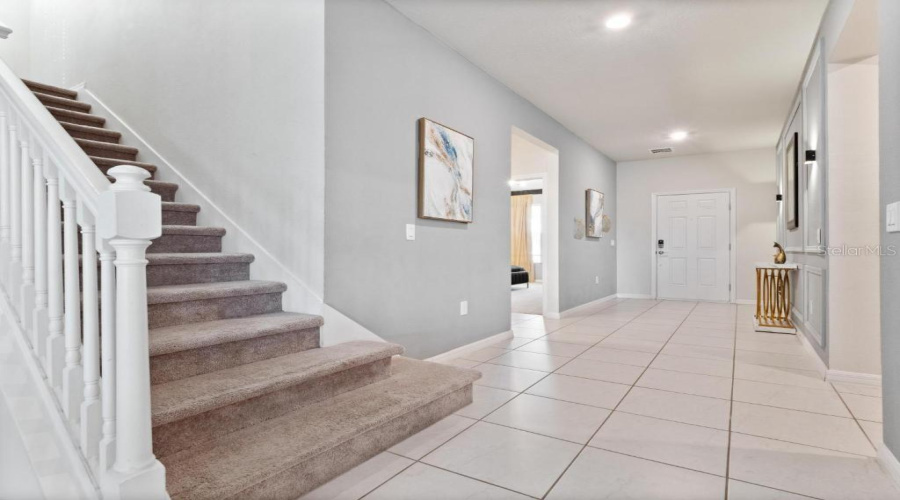 Davenport, Florida 33897, 10 Bedroom Bedrooms, ,8 Bathroombathrooms,Residential,For Sale,Lana,0,Mfro6446810