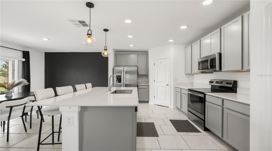 Davenport, Florida 33837, 4 Bedroom Bedrooms, ,2 Bathroombathrooms,Residential,For Sale,Loch,0,Mfrs5158831