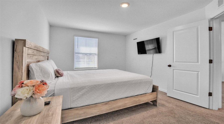 Davenport, Florida 33896, 3 Bedroom Bedrooms, ,2 Bathroombathrooms,Residential,For Sale,Longboat,0,Mfrs5158456