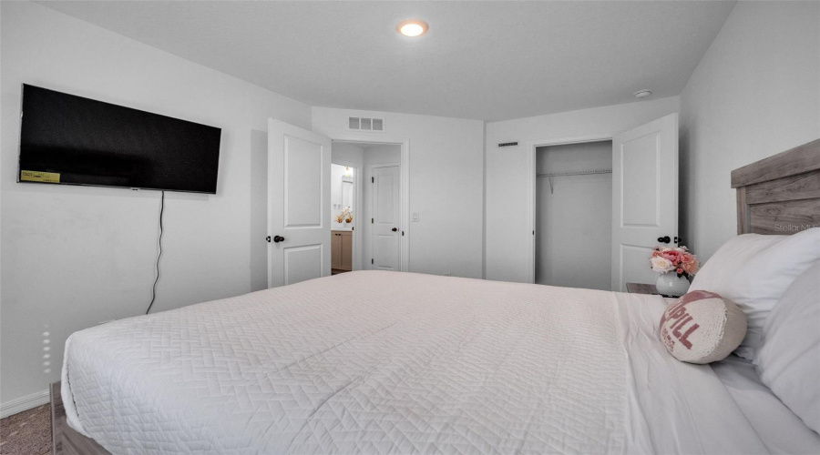 Davenport, Florida 33896, 3 Bedroom Bedrooms, ,2 Bathroombathrooms,Residential,For Sale,Longboat,0,Mfrs5158456