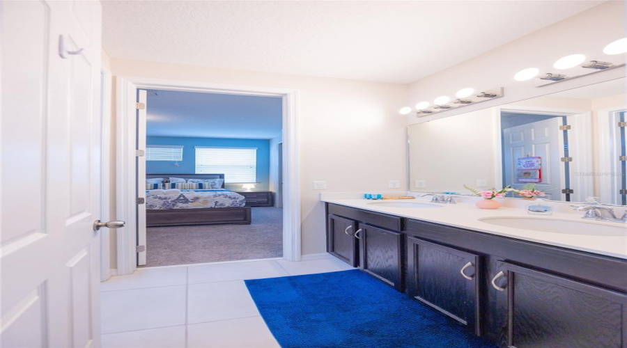 Kissimmee, Florida 34747, 6 Bedroom Bedrooms, ,4 Bathroombathrooms,Residential,For Sale,Sandy Park,0,Mfro6447156