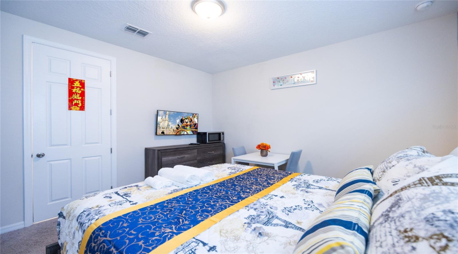 Kissimmee, Florida 34747, 6 Bedroom Bedrooms, ,4 Bathroombathrooms,Residential,For Sale,Sandy Park,0,Mfro6447156