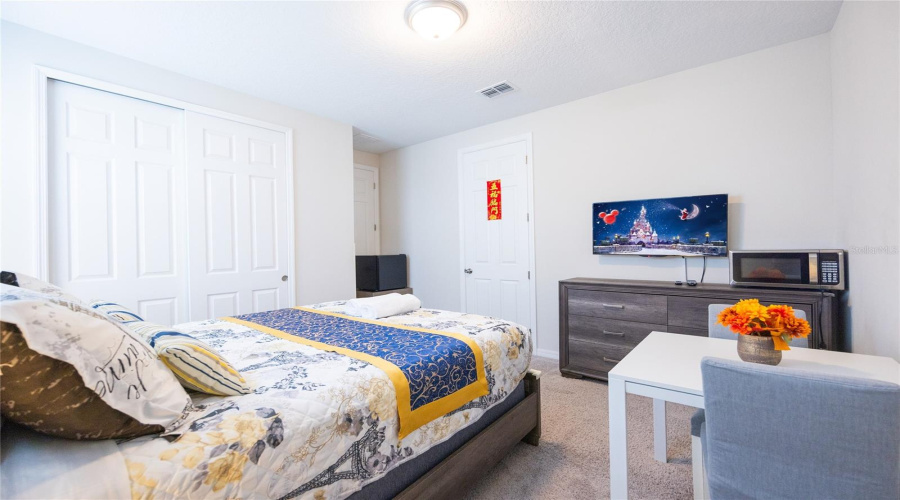 Kissimmee, Florida 34747, 6 Bedroom Bedrooms, ,4 Bathroombathrooms,Residential,For Sale,Sandy Park,0,Mfro6447156