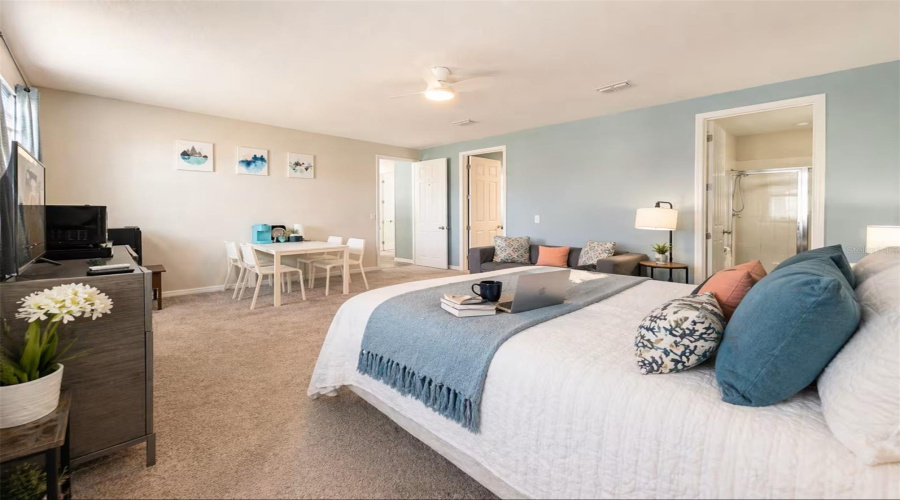 Kissimmee, Florida 34747, 6 Bedroom Bedrooms, ,4 Bathroombathrooms,Residential,For Sale,Sandy Park,0,Mfro6447156