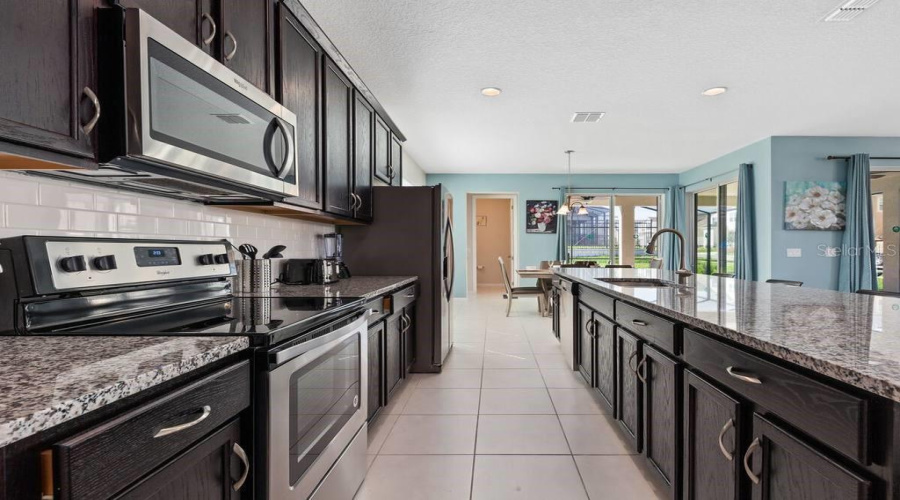 Kissimmee, Florida 34747, 6 Bedroom Bedrooms, ,4 Bathroombathrooms,Residential,For Sale,Sandy Park,0,Mfro6447156