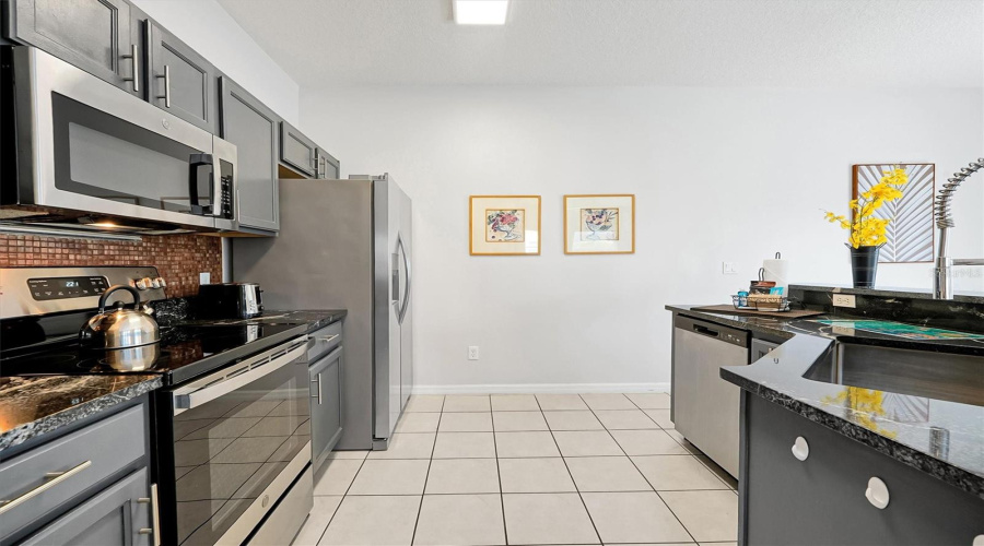 Kissimmee, Florida 34747, 4 Bedroom Bedrooms, ,3 Bathroombathrooms,Residential,For Sale,Yellow Lantana,0,Mfro6447012