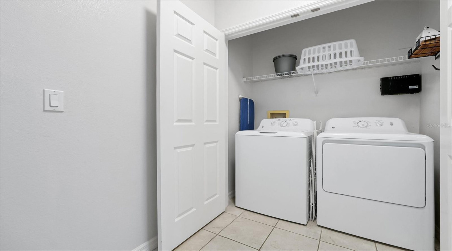 Kissimmee, Florida 34747, 4 Bedroom Bedrooms, ,3 Bathroombathrooms,Residential,For Sale,Yellow Lantana,0,Mfro6447012