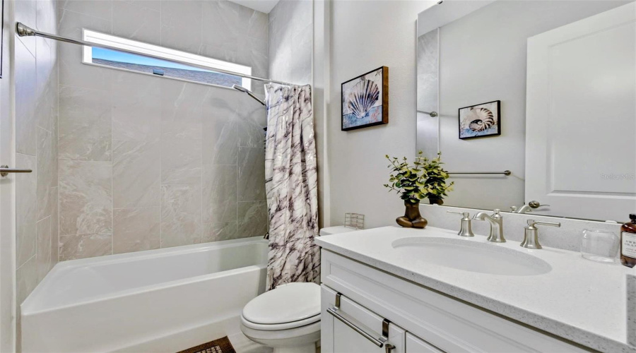 Guest Full Bath