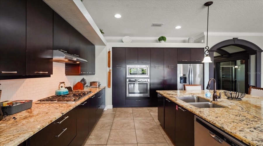Kissimmee, Florida 34747, 5 Bedroom Bedrooms, ,4 Bathroombathrooms,Residential,For Sale,Castle Pines,0,Mfro6445963