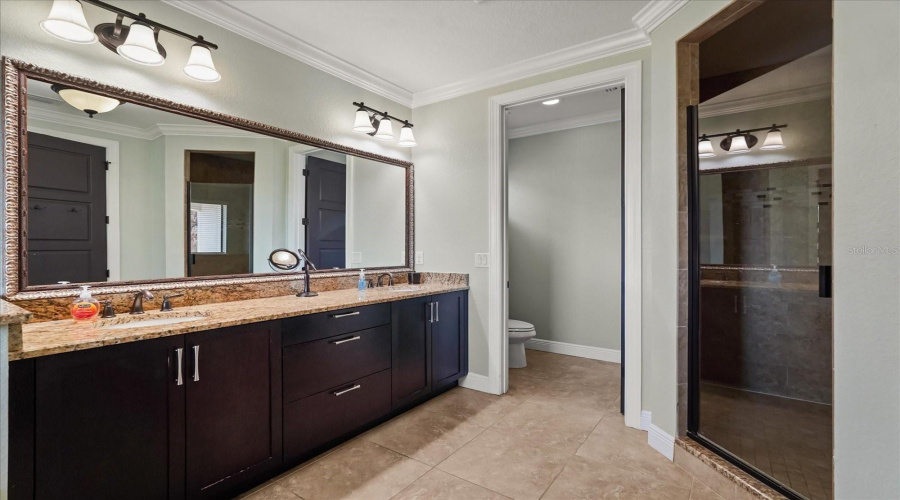 Kissimmee, Florida 34747, 5 Bedroom Bedrooms, ,4 Bathroombathrooms,Residential,For Sale,Castle Pines,0,Mfro6445963