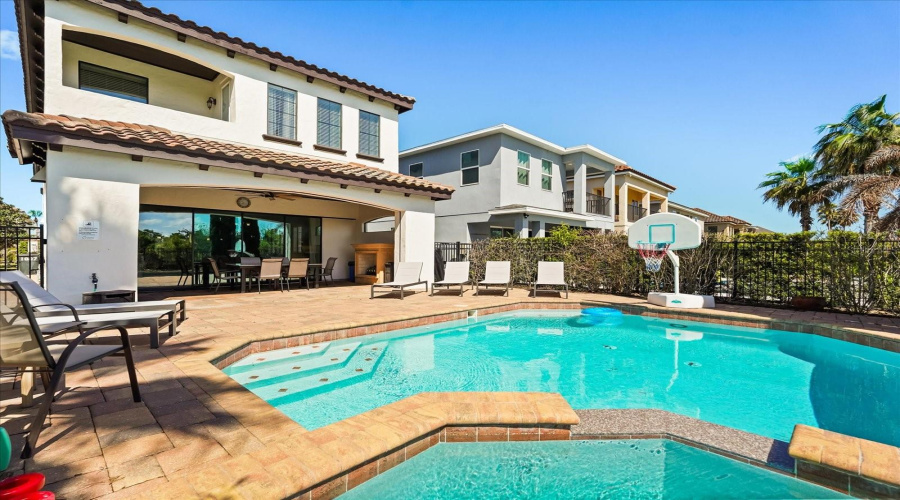 Kissimmee, Florida 34747, 5 Bedroom Bedrooms, ,4 Bathroombathrooms,Residential,For Sale,Castle Pines,0,Mfro6445963