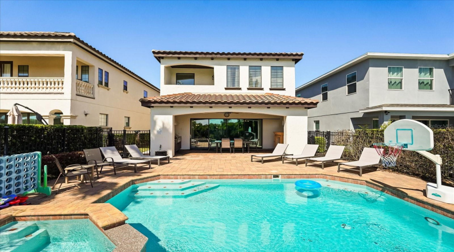 Kissimmee, Florida 34747, 5 Bedroom Bedrooms, ,4 Bathroombathrooms,Residential,For Sale,Castle Pines,0,Mfro6445963