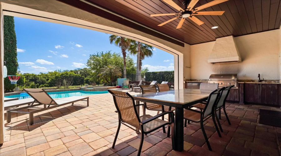 Kissimmee, Florida 34747, 5 Bedroom Bedrooms, ,4 Bathroombathrooms,Residential,For Sale,Castle Pines,0,Mfro6445963