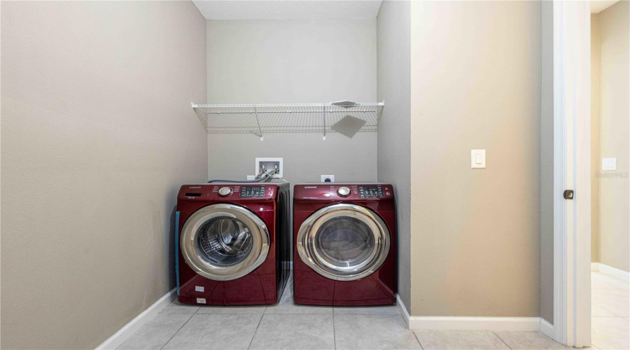 Davenport, Florida 33896, 3 Bedroom Bedrooms, ,2 Bathroombathrooms,Residential,For Sale,Suffolk,0,Mfro6447068