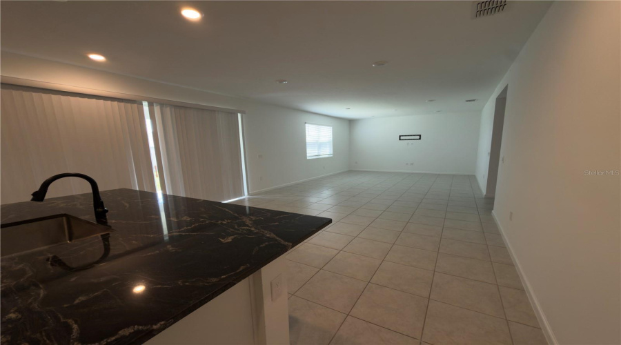 Davenport, Florida 33837, 5 Bedroom Bedrooms, ,3 Bathroombathrooms,Residential,For Sale,Sugarwood,0,Mfrs5158878