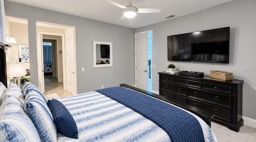 Orlando, Florida 32836, 4 Bedroom Bedrooms, ,4 Bathroombathrooms,Residential,For Sale,Prince Harry,0,Mfro6446565