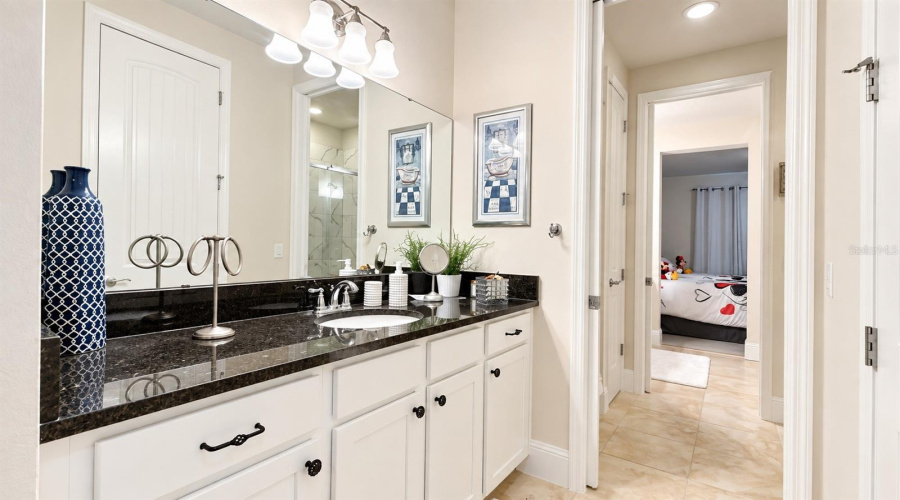 Orlando, Florida 32836, 4 Bedroom Bedrooms, ,4 Bathroombathrooms,Residential,For Sale,Prince Harry,0,Mfro6446565