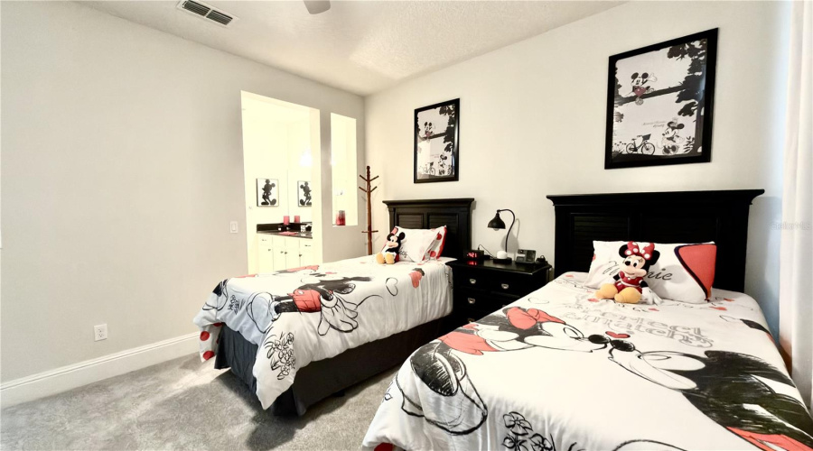Orlando, Florida 32836, 4 Bedroom Bedrooms, ,4 Bathroombathrooms,Residential,For Sale,Prince Harry,0,Mfro6446565