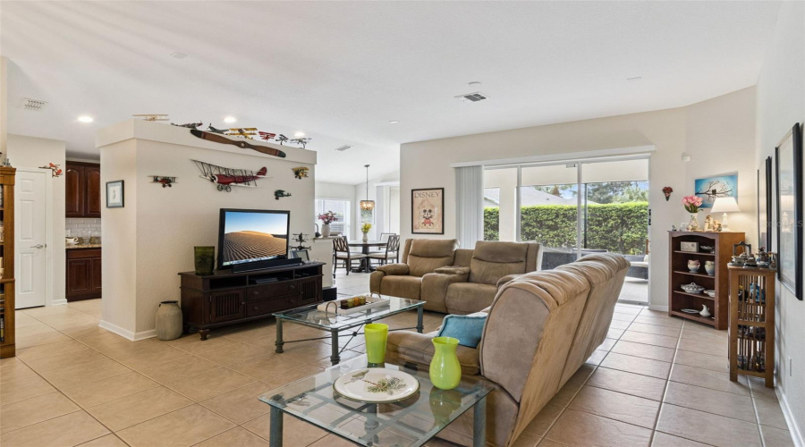 Davenport, Florida 33837, 2 Bedroom Bedrooms, ,2 Bathroombathrooms,Residential,For Sale,Arena,0,Mfro6446005