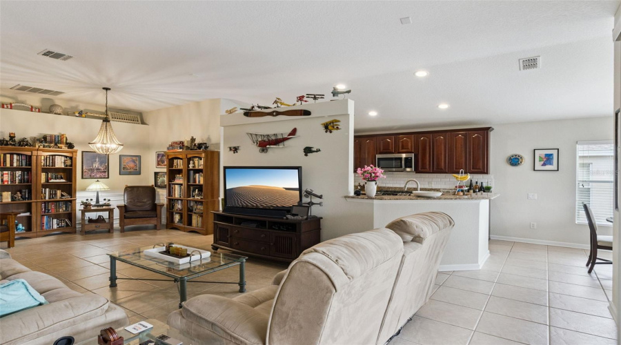 Davenport, Florida 33837, 2 Bedroom Bedrooms, ,2 Bathroombathrooms,Residential,For Sale,Arena,0,Mfro6446005