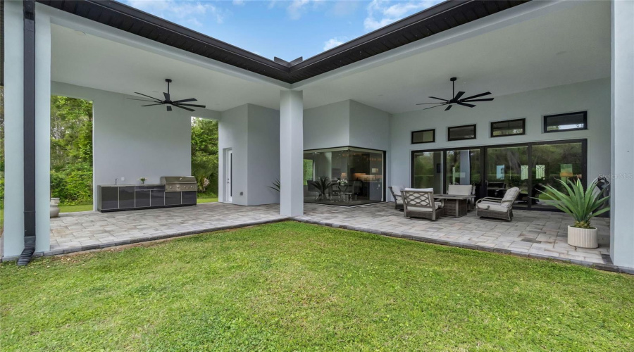 Kissimmee, Florida 34747, 4 Bedroom Bedrooms, ,3 Bathroombathrooms,Residential,For Sale,Happy,0,Mfro6396464