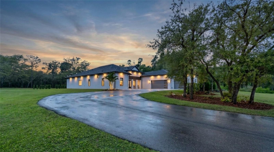 Kissimmee, Florida 34747, 4 Bedroom Bedrooms, ,3 Bathroombathrooms,Residential,For Sale,Happy,0,Mfro6396464