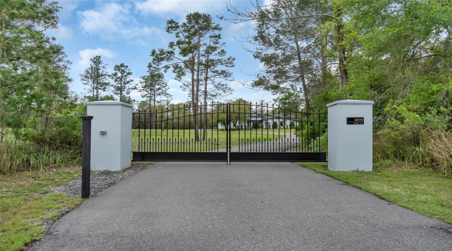 Kissimmee, Florida 34747, 4 Bedroom Bedrooms, ,3 Bathroombathrooms,Residential,For Sale,Happy,0,Mfro6396464