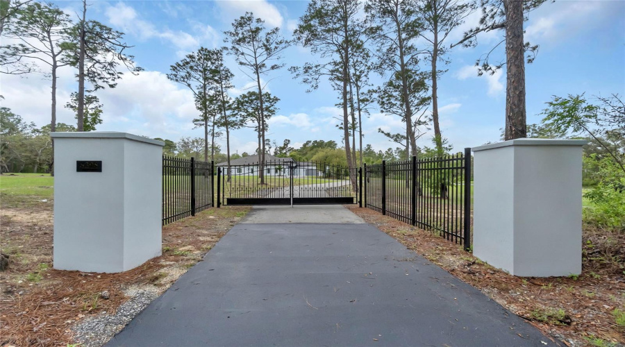 Kissimmee, Florida 34747, 4 Bedroom Bedrooms, ,3 Bathroombathrooms,Residential,For Sale,Happy,0,Mfro6396464