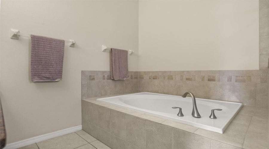 Davenport, Florida 33837, 4 Bedroom Bedrooms, ,2 Bathroombathrooms,Residential,For Sale,Brookeshire,0,Mfrs5158698