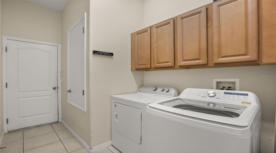 Davenport, Florida 33837, 4 Bedroom Bedrooms, ,2 Bathroombathrooms,Residential,For Sale,Brookeshire,0,Mfrs5158698