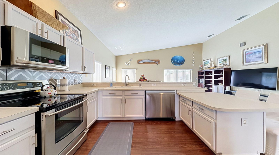 Davenport, Florida 33897, 4 Bedroom Bedrooms, ,3 Bathroombathrooms,Residential,For Sale,Castlemain,0,Mfrs5151553
