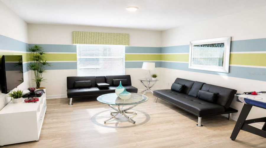 Davenport, Florida 33896, 6 Bedroom Bedrooms, ,5 Bathroombathrooms,Residential,For Sale,Flange,0,Mfro6447330