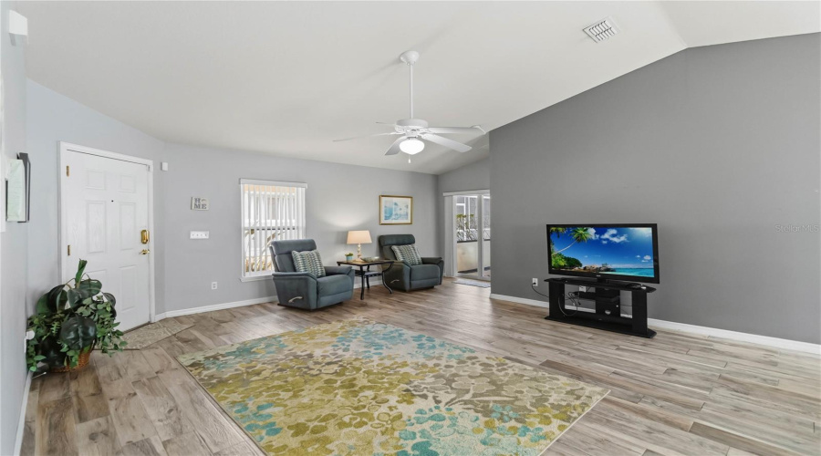 Davenport, Florida 33896, 4 Bedroom Bedrooms, ,3 Bathroombathrooms,Residential,For Sale,Scrub Jay,0,Mfro6443658