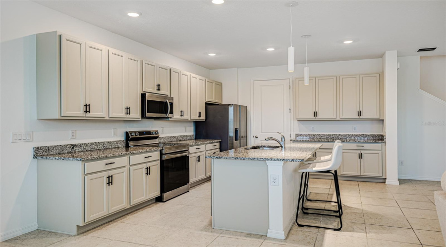 Davenport, Florida 33896, 3 Bedroom Bedrooms, ,2 Bathroombathrooms,Residential,For Sale,Sanibel,0,Mfrl4965560