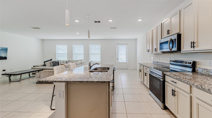 Davenport, Florida 33896, 3 Bedroom Bedrooms, ,2 Bathroombathrooms,Residential,For Sale,Sanibel,0,Mfrl4965560