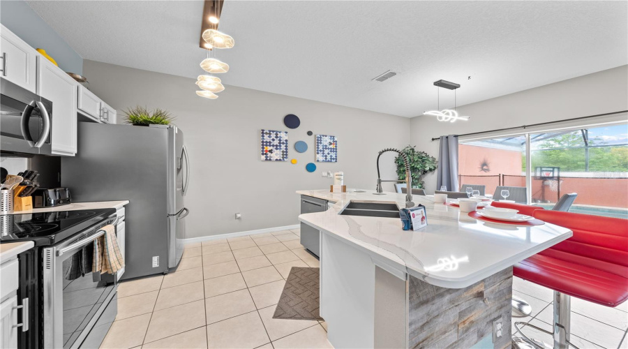Kissimmee, Florida 34747, 4 Bedroom Bedrooms, ,3 Bathroombathrooms,Residential,For Sale,Yellow Lantana,0,Mfrs5158712