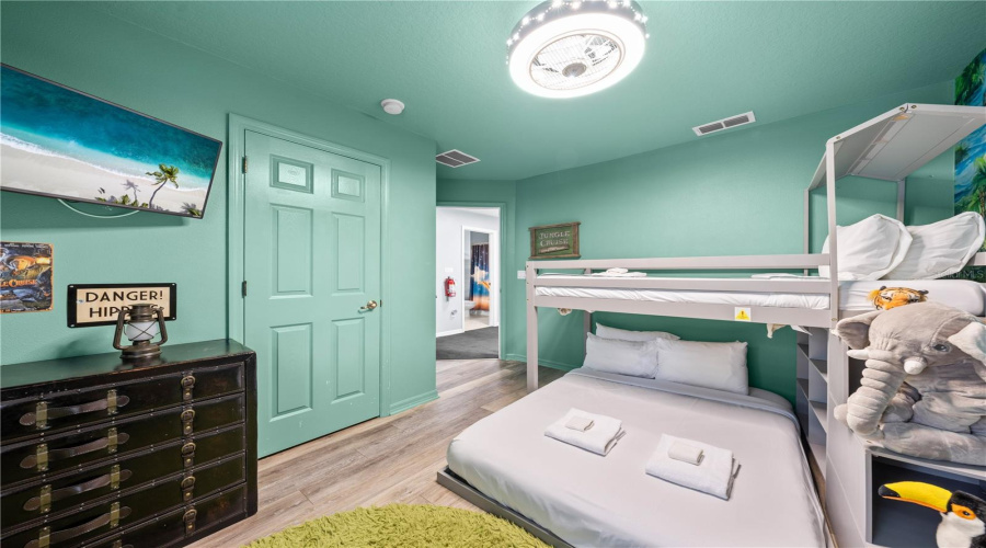 Kissimmee, Florida 34747, 4 Bedroom Bedrooms, ,3 Bathroombathrooms,Residential,For Sale,Yellow Lantana,0,Mfrs5158712