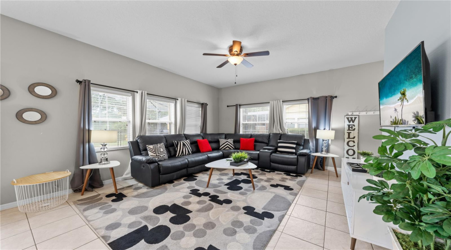Kissimmee, Florida 34747, 4 Bedroom Bedrooms, ,3 Bathroombathrooms,Residential,For Sale,Yellow Lantana,0,Mfrs5158712