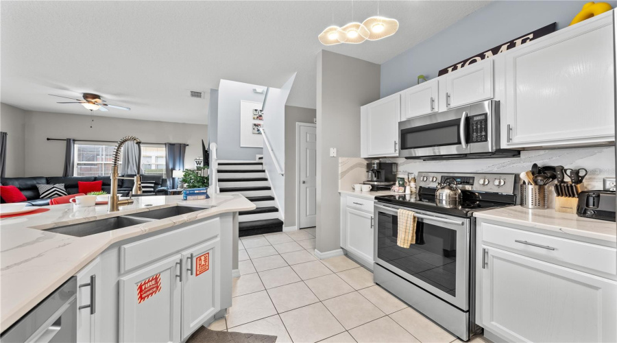 Kissimmee, Florida 34747, 4 Bedroom Bedrooms, ,3 Bathroombathrooms,Residential,For Sale,Yellow Lantana,0,Mfrs5158712