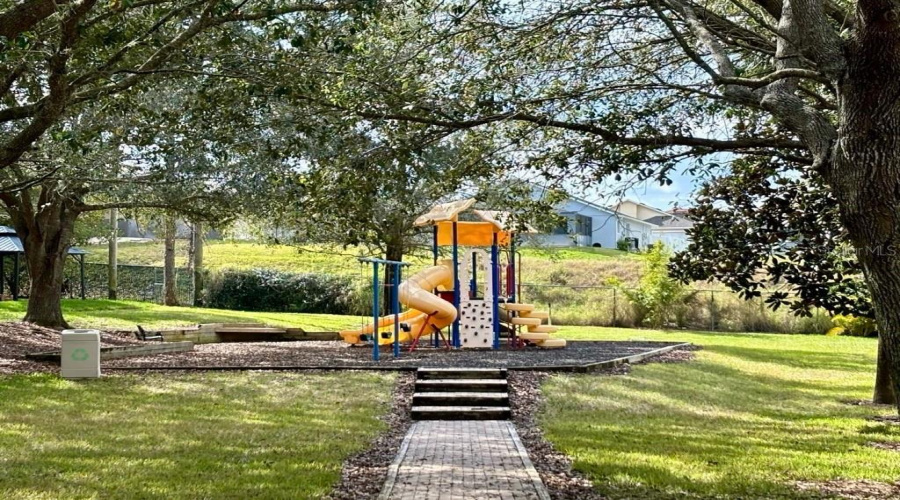 Davenport, Florida 33897, 3 Bedroom Bedrooms, ,2 Bathroombathrooms,Residential,For Sale,Rogues Retreat,0,Mfrs5158123