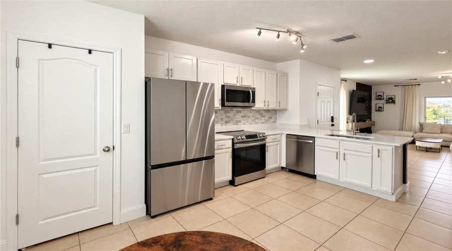 Davenport, Florida 33896, 3 Bedroom Bedrooms, ,2 Bathroombathrooms,Residential,For Sale,Arbor Lakes,0,Mfro6447175