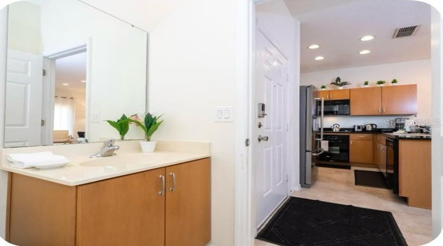 Kissimmee, Florida 34747, 2 Bedroom Bedrooms, ,2 Bathroombathrooms,Residential,For Sale,Yellow Lantana,0,Mfro6447611