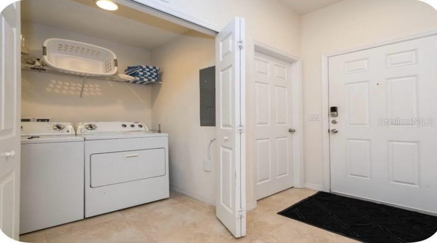 Kissimmee, Florida 34747, 2 Bedroom Bedrooms, ,2 Bathroombathrooms,Residential,For Sale,Yellow Lantana,0,Mfro6447611