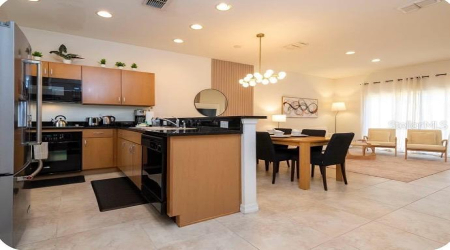 Kissimmee, Florida 34747, 2 Bedroom Bedrooms, ,2 Bathroombathrooms,Residential,For Sale,Yellow Lantana,0,Mfro6447611