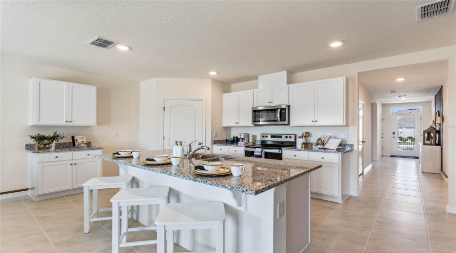 Davenport, Florida 33837, 4 Bedroom Bedrooms, ,2 Bathroombathrooms,Residential,For Sale,Limeklin Falls,0,Mfro6447878